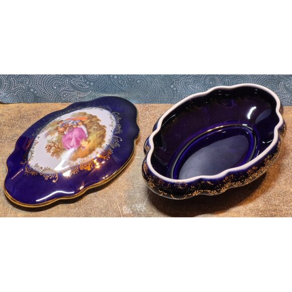 Limoges Castel Porcelain Trinket Or Jewelry Box Cobalt Blue W/ Courting Couple - Picture 5 of 12
